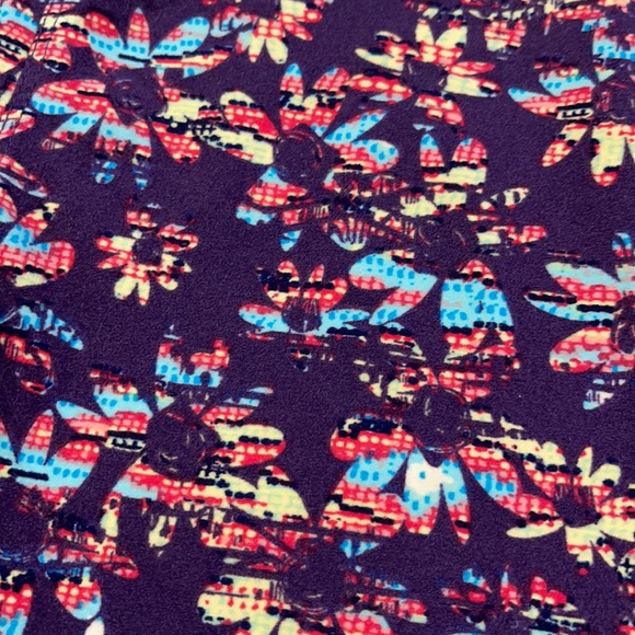 LuLaRoe Tween Purple Floral Leggings - Picture 6 of 7